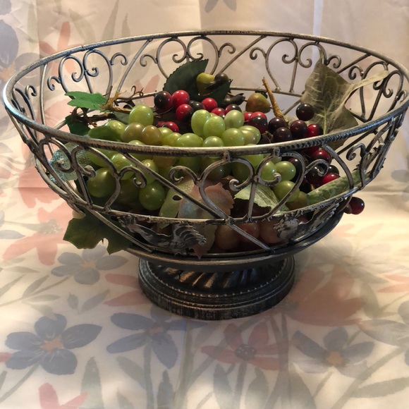 Vintage Boho Rooster Black/Silver Metal Fruit/Egg/Vegetable Bowl/Basket 7”x12” - Picture 2 of 6